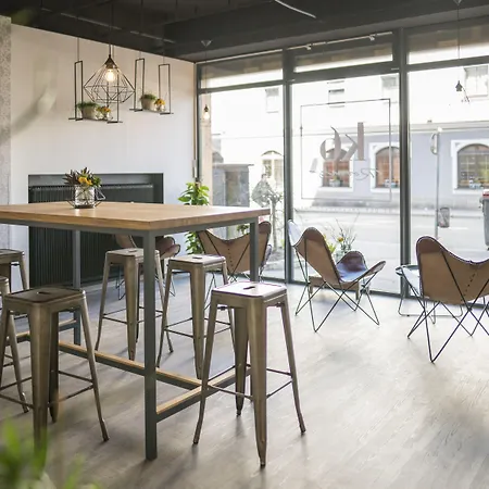 Hotel Levy's & Breakfast