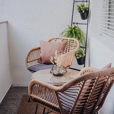 Levy's & Breakfast מלון