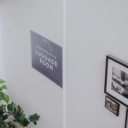 Levy's & Breakfast 4*