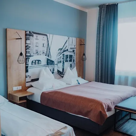 Levy's & Breakfast 4*