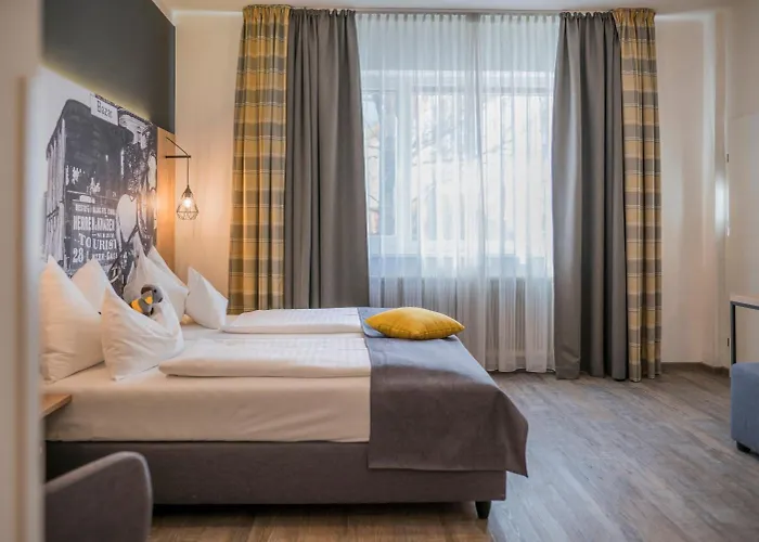 Levy's & Breakfast 4*